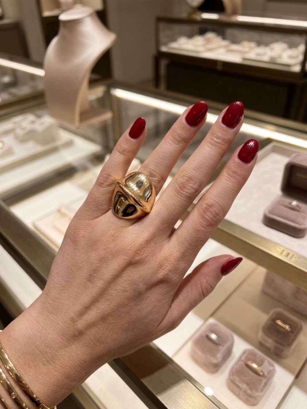 Bold Chunky Gold-Tone Statement Ring Size 8 Modern Chic NEW
